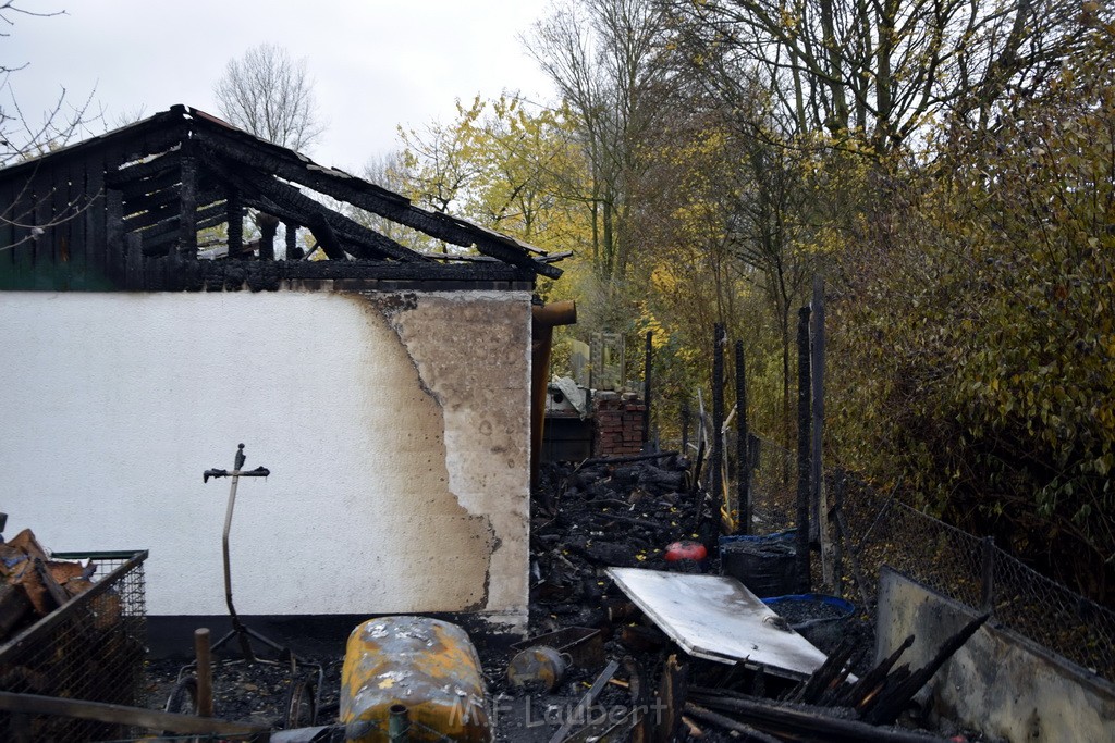 Wieder Laubenbraende Koeln Fuehlingen Kriegerhofstr P009.JPG - Miklos Laubert